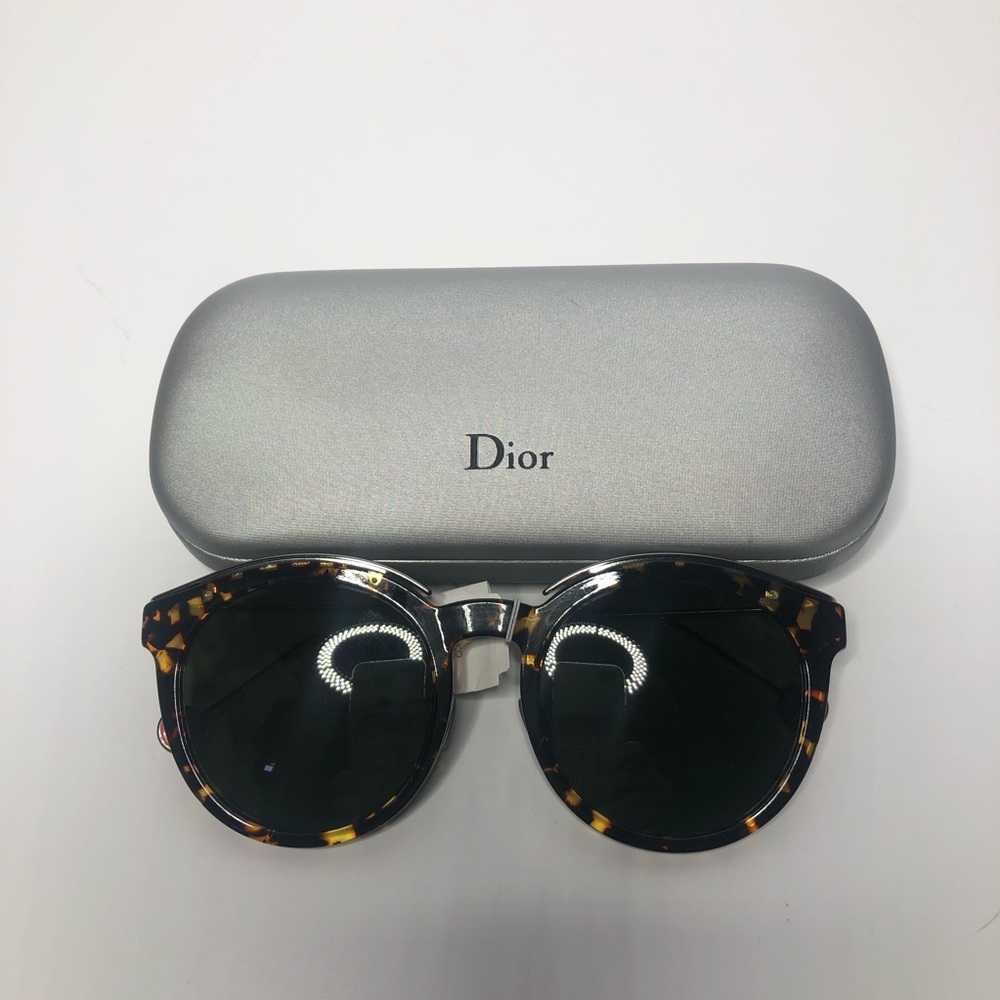 Dior Blossom Sunglasses - Picture 3 of 9